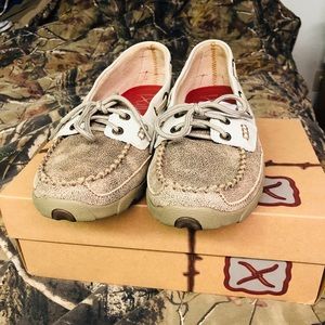 NWT Twisted X Ladies Mocs Size 9 1/2